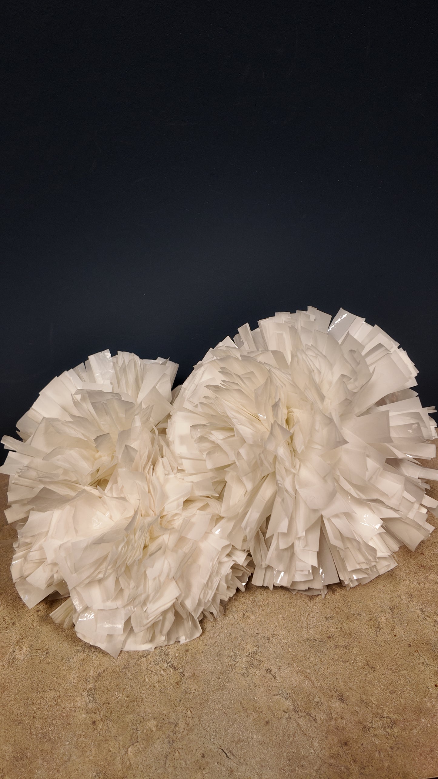 The Precision Pom (set of 2)